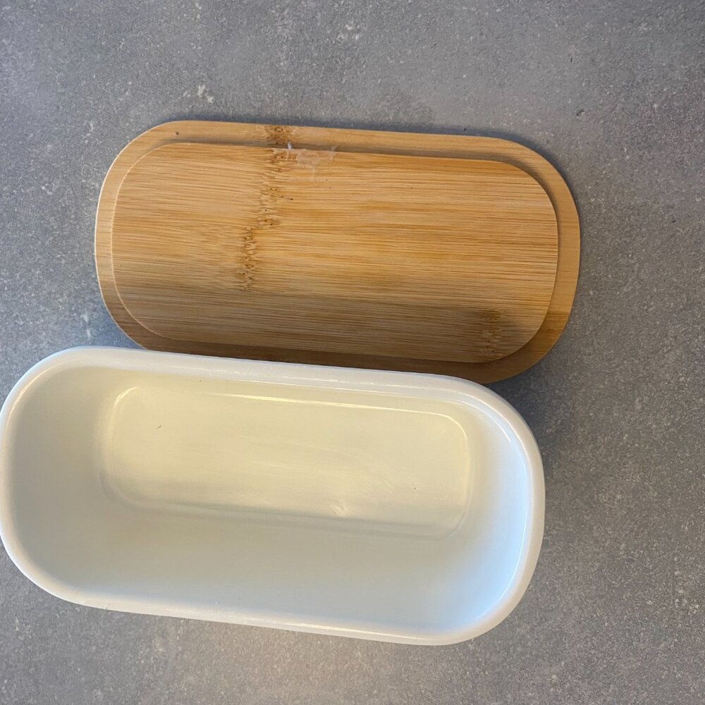 Tablecraft Butter Dish - Picture 4 of 4